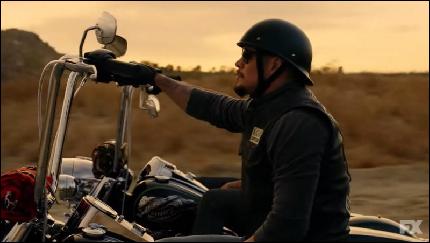 mayans-mc (800x451, 41 kБ...)